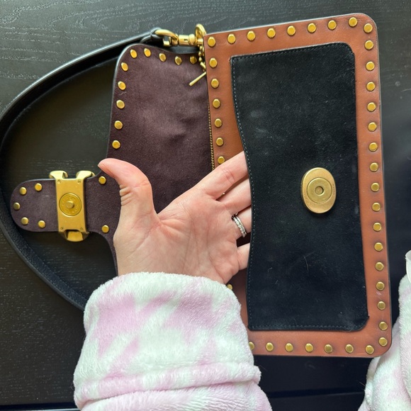 Coach Black and Brown Shoulder Bag with Gold Accents - Picture 4 of 13